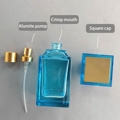 sklenená fľaša na parfum