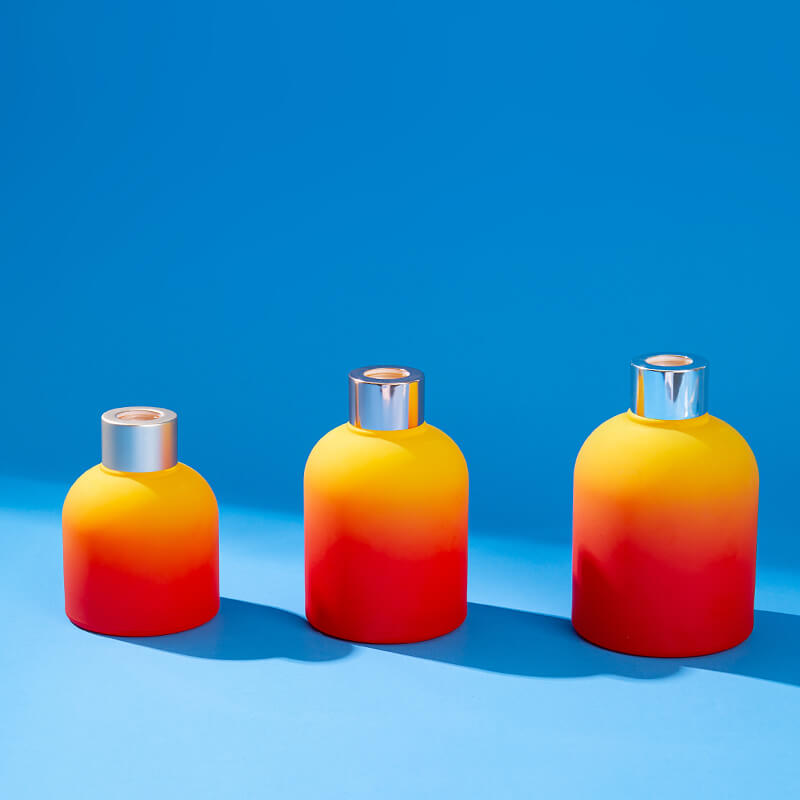 Red-Yellow Ombre 200ml Glass Aroma Diffuser Bottle - Xuzhou OLU Daily Products Co., Ltd.