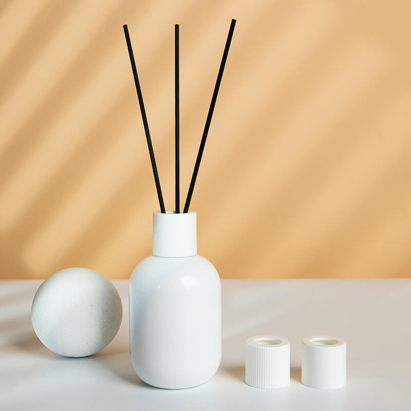 180ml White Modern Bathroom Aroma Reed Diffusers Glass Bottle - Xuzhou OLU Daily Products Co., Ltd. Featured Image