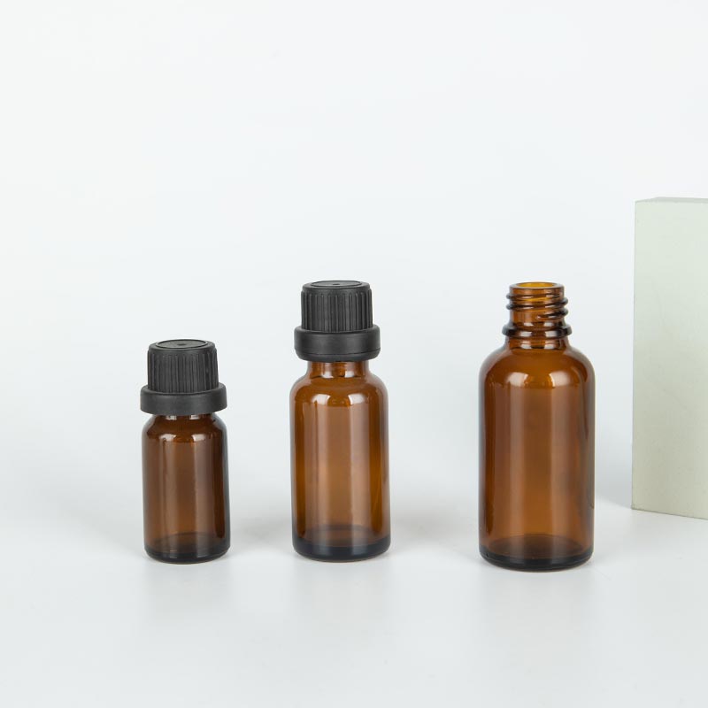 essential oil bottles cosmetic bottle
