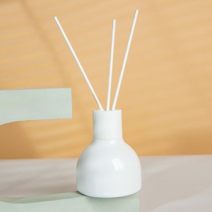 China Wholesale Silver Diffuser Bottle Manufacturers – 
 100ml Fancy Air Scent Reed Diffuser Opal Glass Bottle with Sticks – Nayi