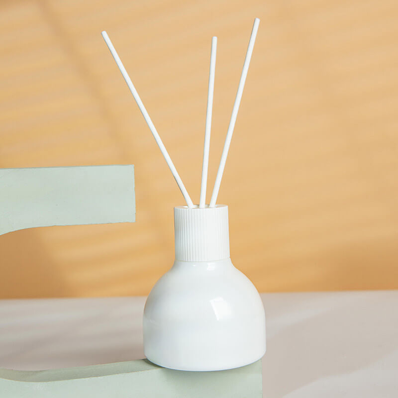 100ml Fancy Air Scent Reed Diffuser Opal Glass Bottle with Sticks - Xuzhou OLU Daily Products Co., Ltd.
