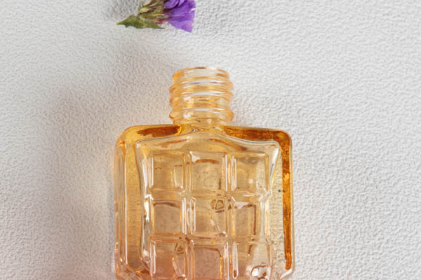 scent glass bottle
